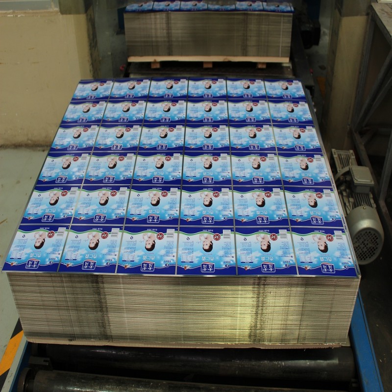 Printing and lacquering - Image 5